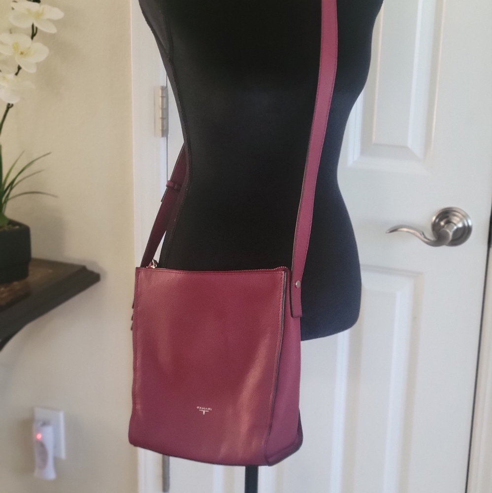 NWOT T Tahari Genuine Leather Crossbody Purse
